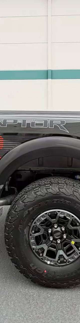 2026 Ford F-150 Raptor R thumbnail 13