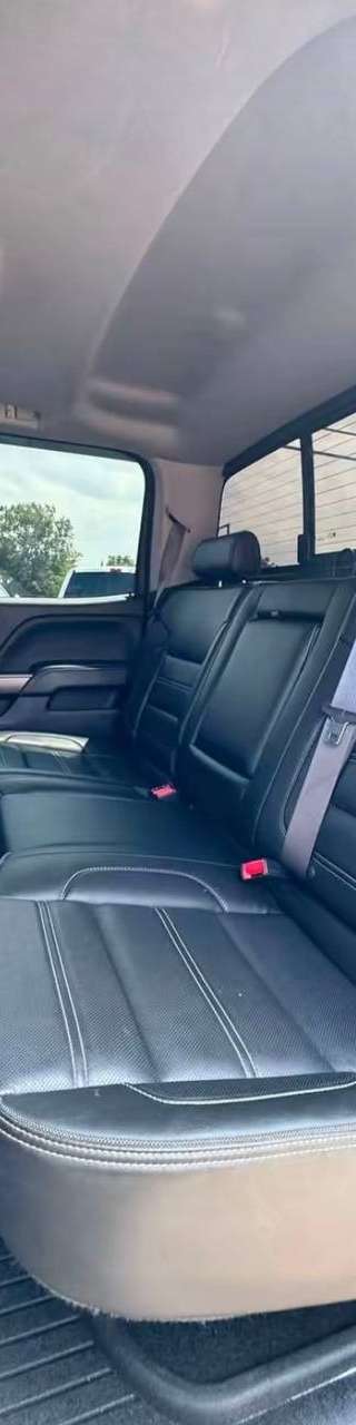2017 GMC Sierra 2500HD Denali thumbnail 3