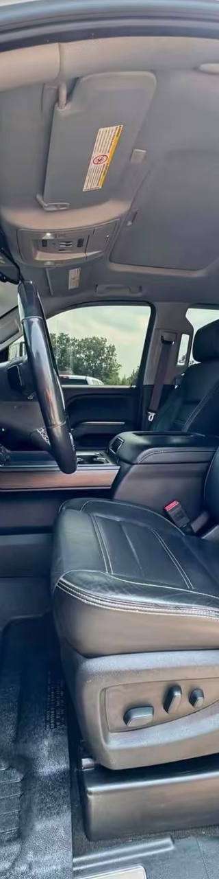 2017 GMC Sierra 2500HD Denali thumbnail 4