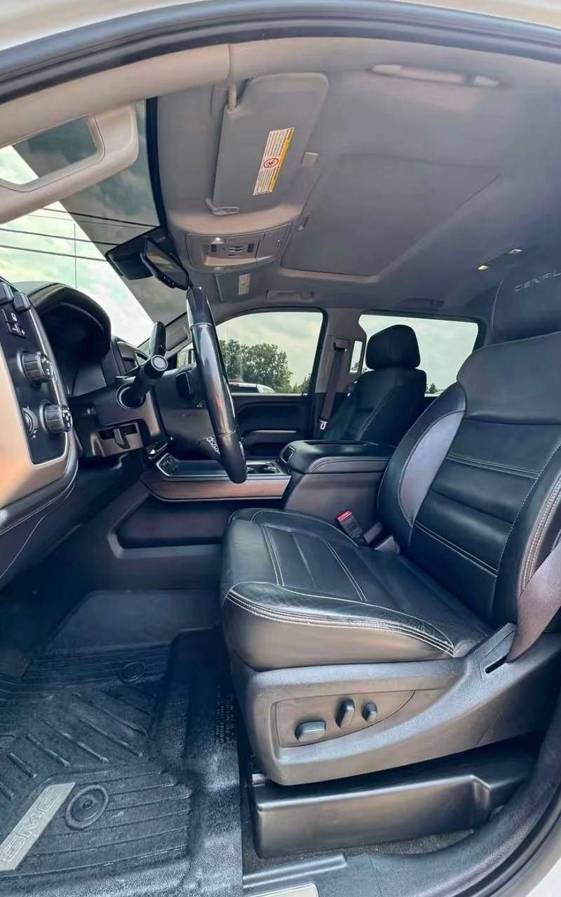 2017 GMC Sierra 2500HD Denali 4