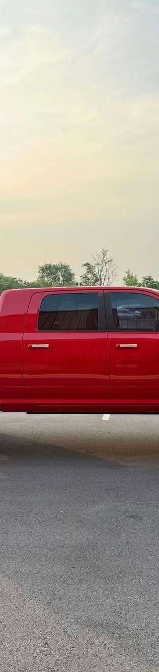 2011 Ram 3500 Laramie mega cab thumbnail 4