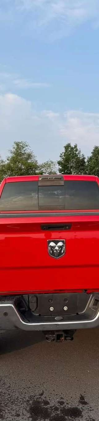 2011 Ram 3500 Laramie mega cab thumbnail 5