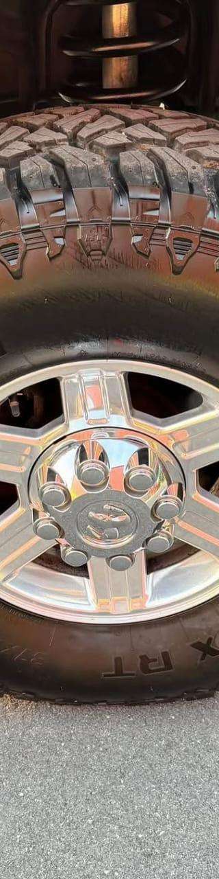 2011 Ram 3500 Laramie mega cab thumbnail 8