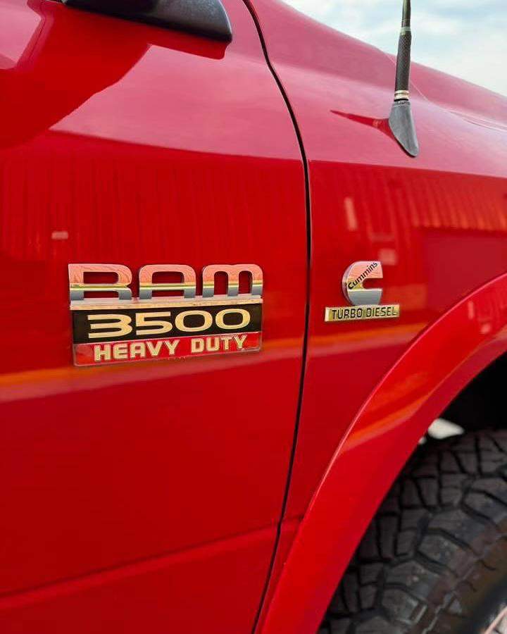 2011 Ram 3500 Laramie mega cab 10