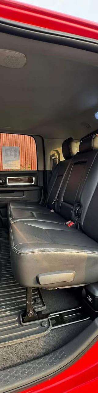 2011 Ram 3500 Laramie mega cab thumbnail 12