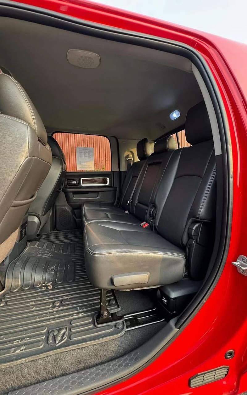 2011 Ram 3500 Laramie mega cab 12