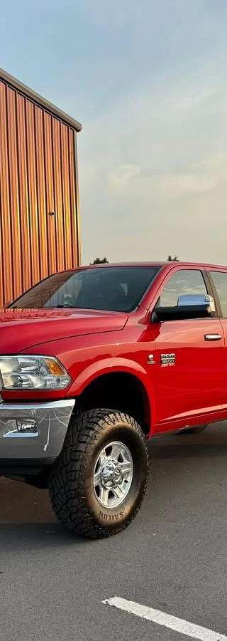 2011 Ram 3500 Laramie mega cab thumbnail 15