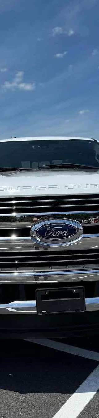 2017 Ford F-250 Super Duty Lariat Ultimate thumbnail 2