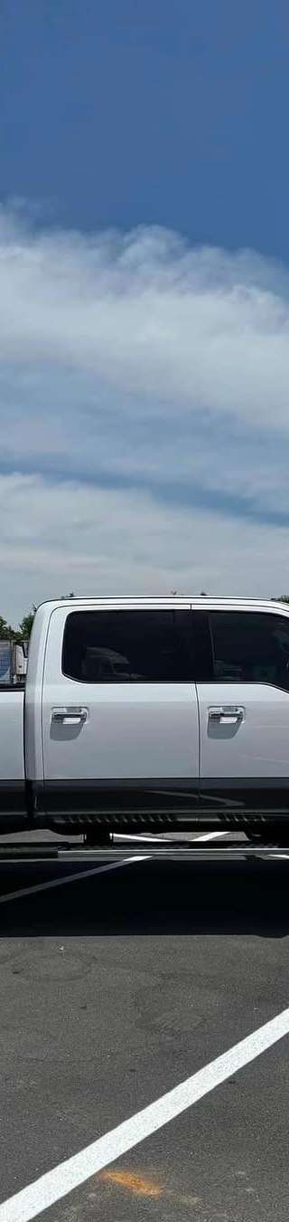 2017 Ford F-250 Super Duty Lariat Ultimate thumbnail 3