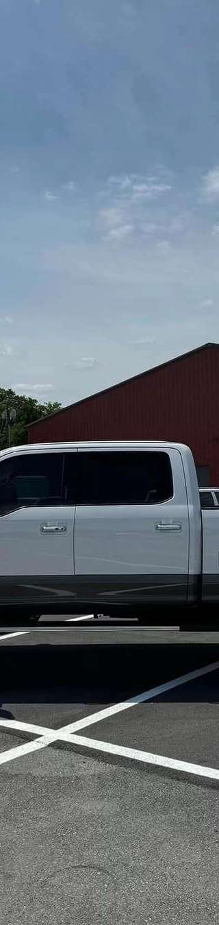 2017 Ford F-250 Super Duty Lariat Ultimate thumbnail 4