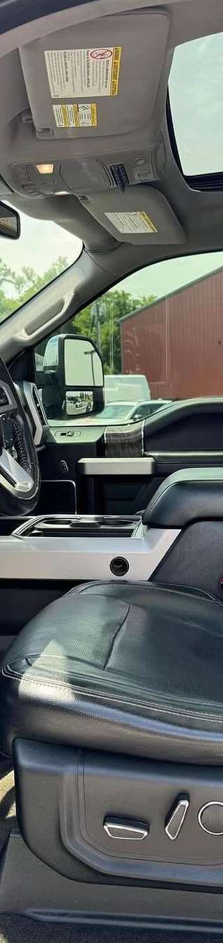 2017 Ford F-250 Super Duty Lariat Ultimate thumbnail 5