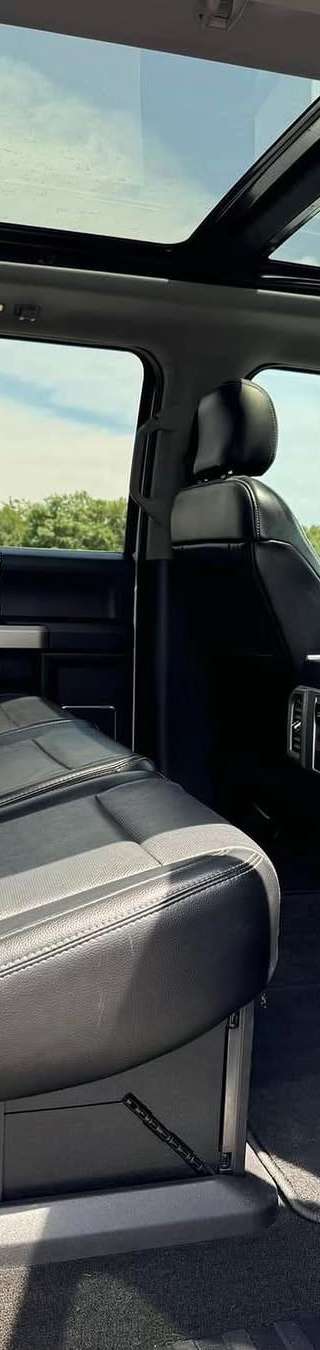 2017 Ford F-250 Super Duty Lariat Ultimate thumbnail 9