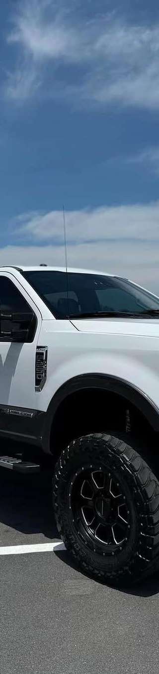 2017 Ford F-250 Super Duty Lariat Ultimate thumbnail 12