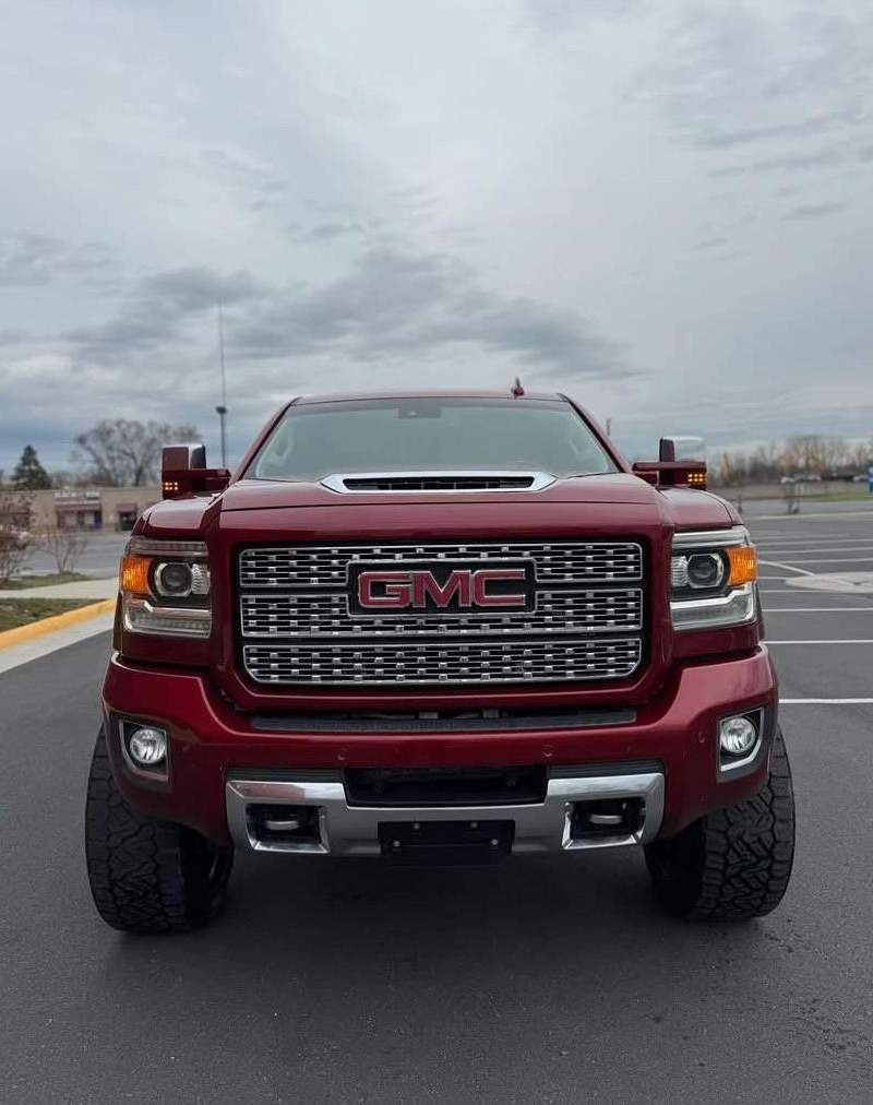 2018 GMC Sierra 2500HD Denali 13