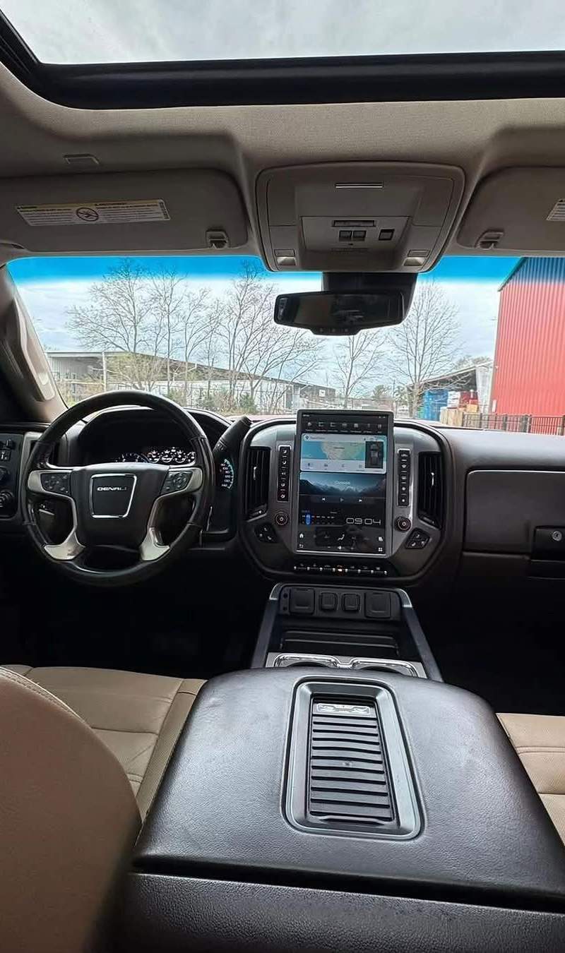2018 GMC Sierra 2500HD Denali 14