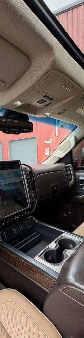 2018 GMC Sierra 2500HD Denali thumbnail 16
