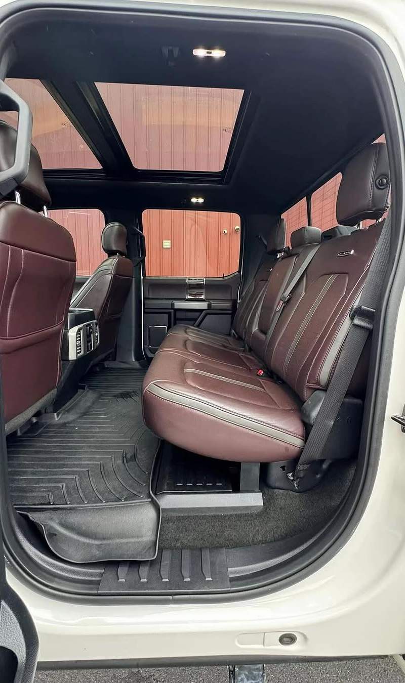 2017 Ford F-250 Super Duty Platinum 9