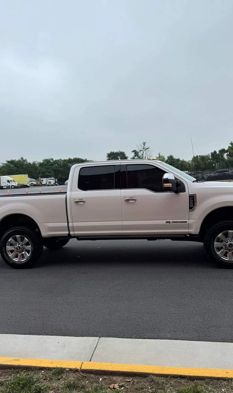 2017 Ford F-250 Super Duty Platinum 16