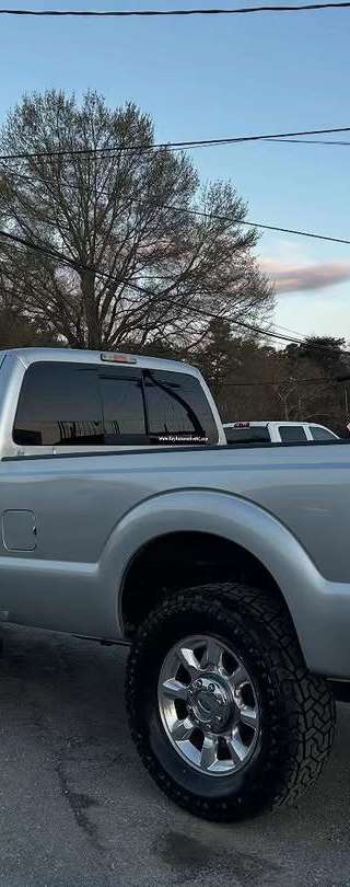 2015 Ford F-350 Super Duty Lariat thumbnail 2