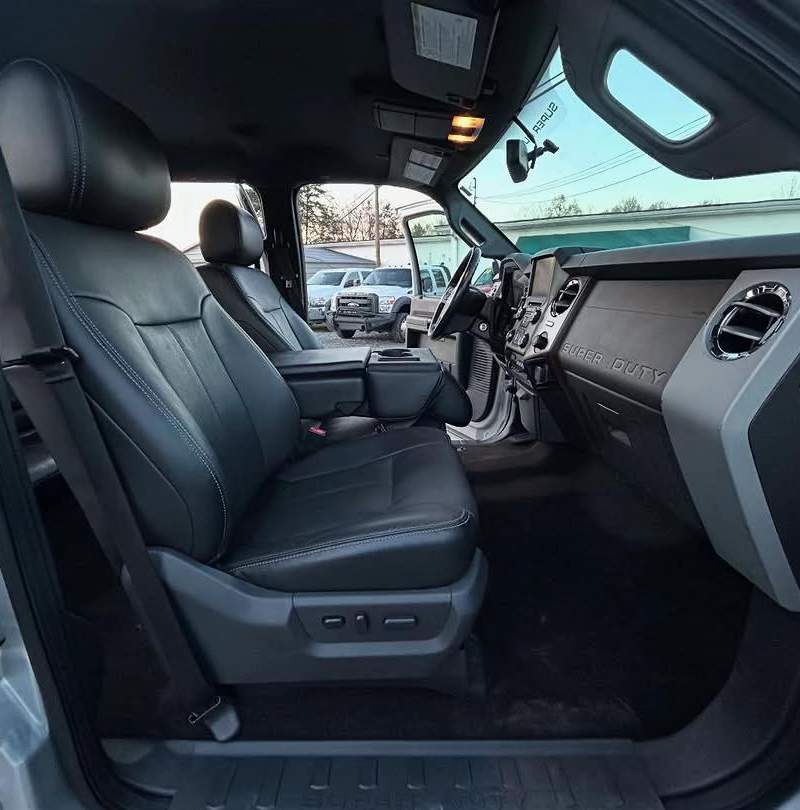 2015 Ford F-350 Super Duty Lariat 8