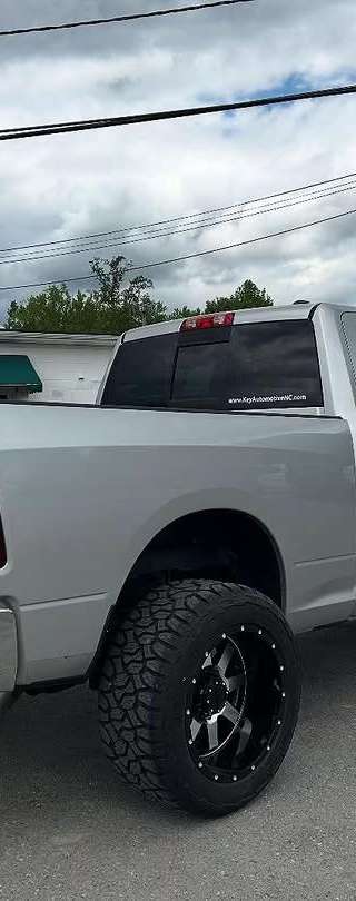 2012 Ram 2500 SLT thumbnail 4