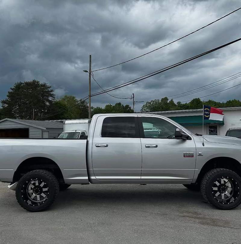 2012 Ram 2500 SLT 10