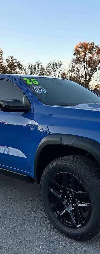 2025 Chevrolet Colorado Trail Boss 4x4 thumbnail 2