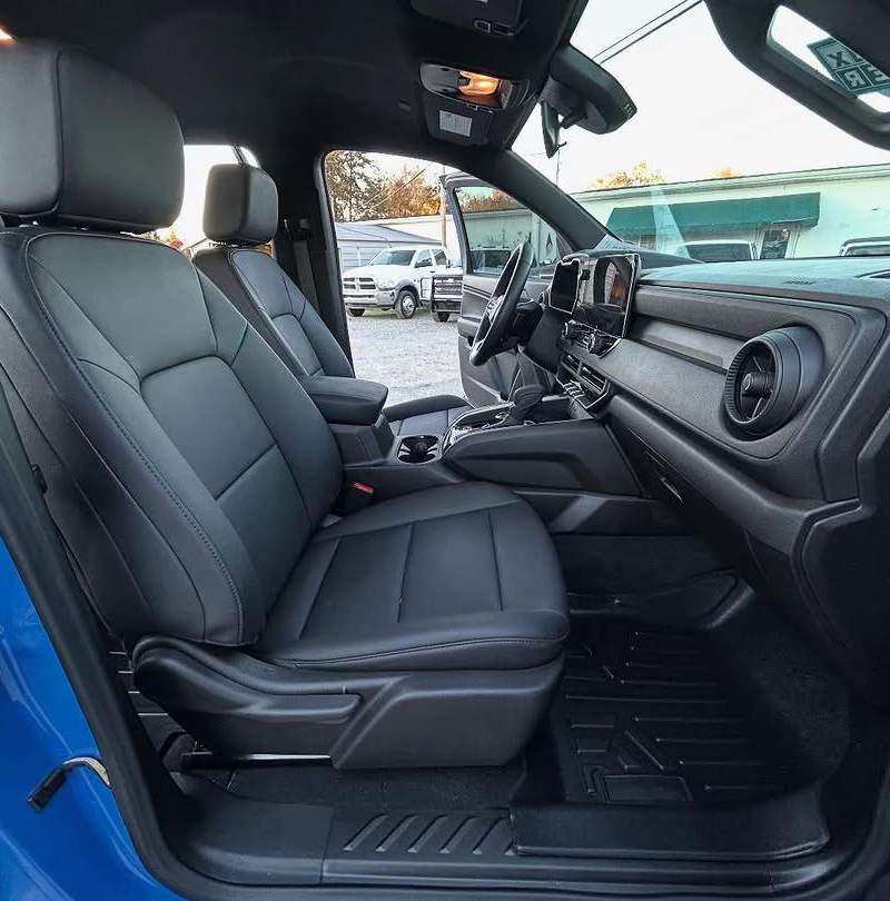 2025 Chevrolet Colorado Trail Boss 4x4 7
