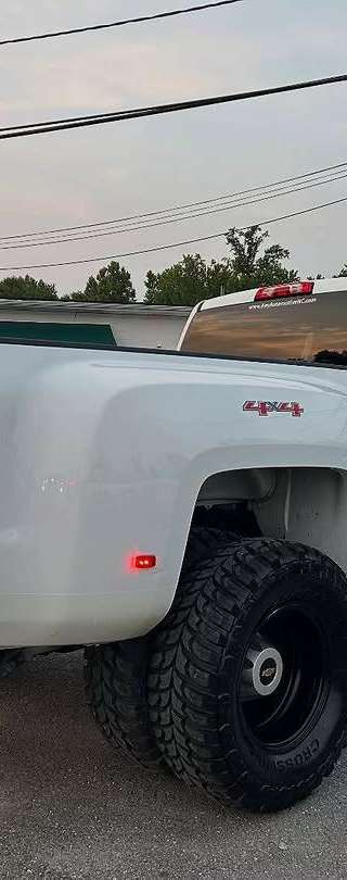 2016 Chevrolet Silverado 3500HD Duramax thumbnail 9