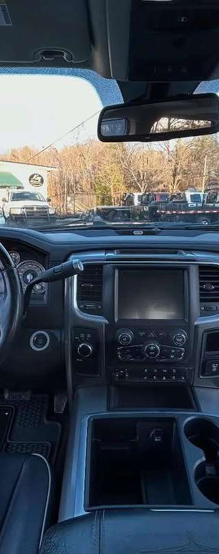 2014 Ram 2500 Laramie Limited thumbnail 3