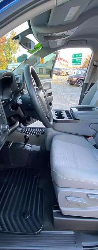 2017 Chevrolet Silverado 1500 LS 4x4 thumbnail 3