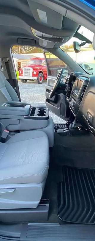 2017 Chevrolet Silverado 1500 LS 4x4 thumbnail 4