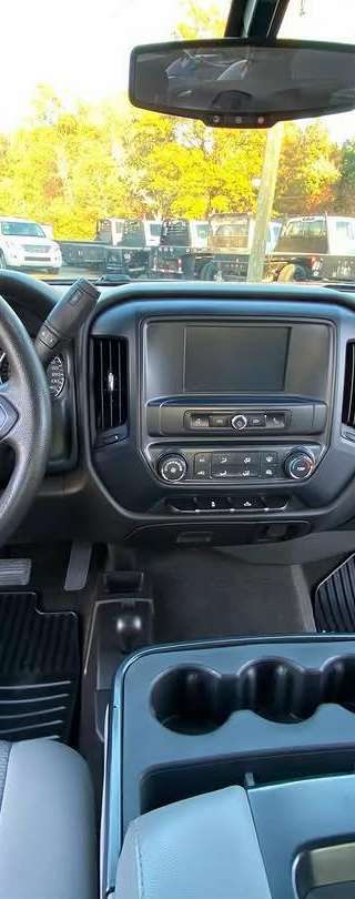 2017 Chevrolet Silverado 1500 LS 4x4 thumbnail 9