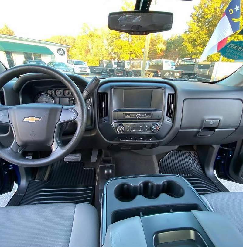 2017 Chevrolet Silverado 1500 LS 4x4 9