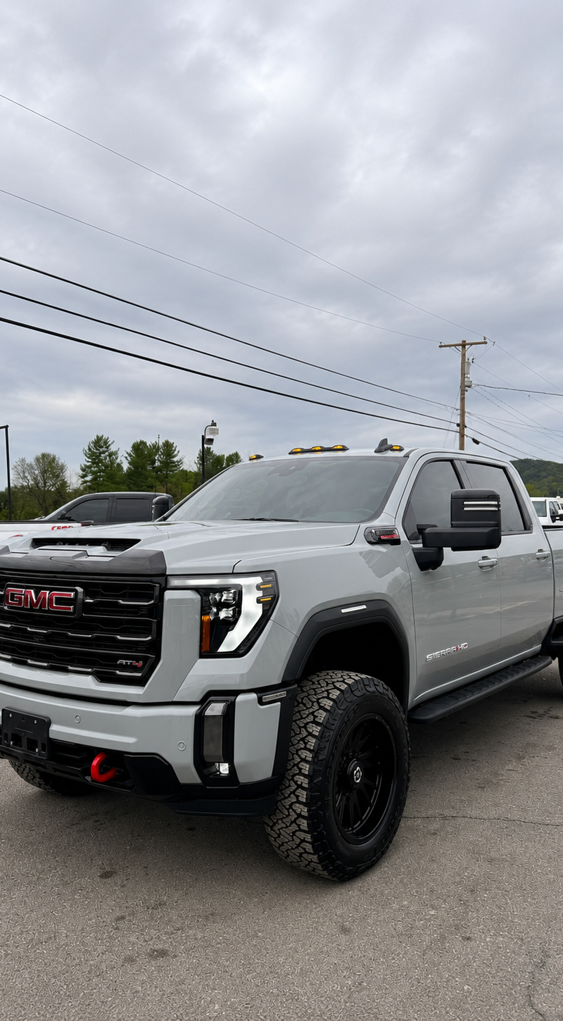 2024 GMC Sierra HD AT4