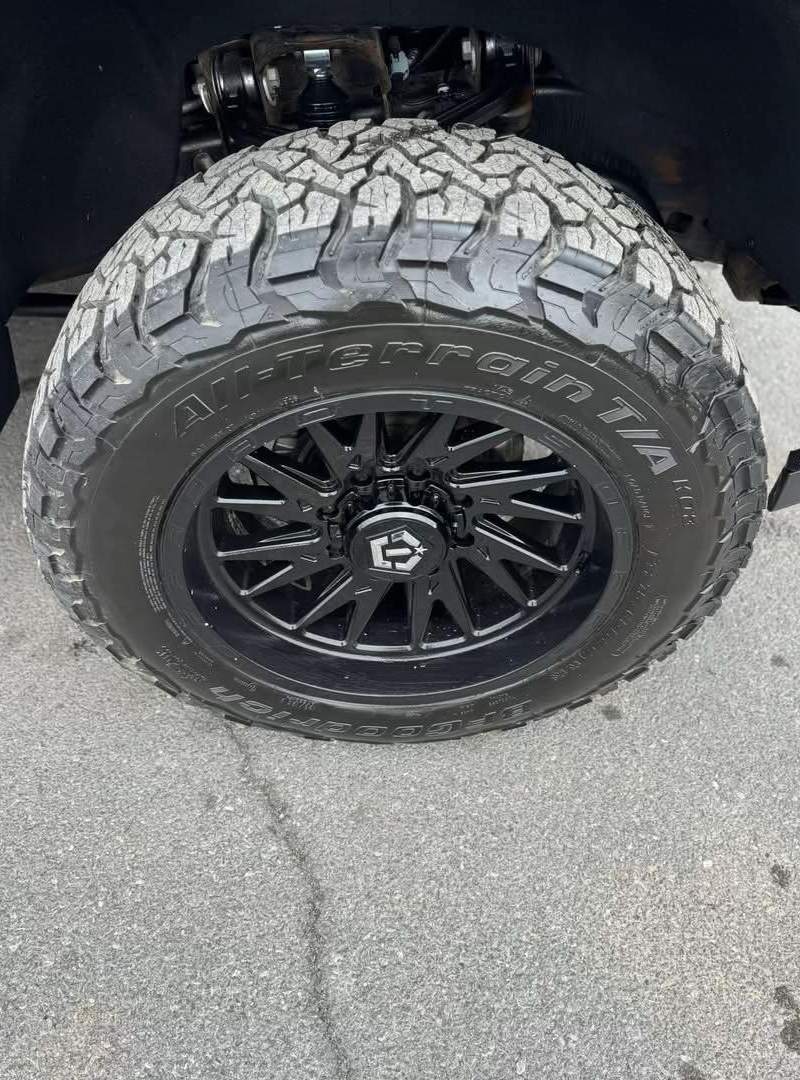 2024 GMC Sierra HD AT4 6