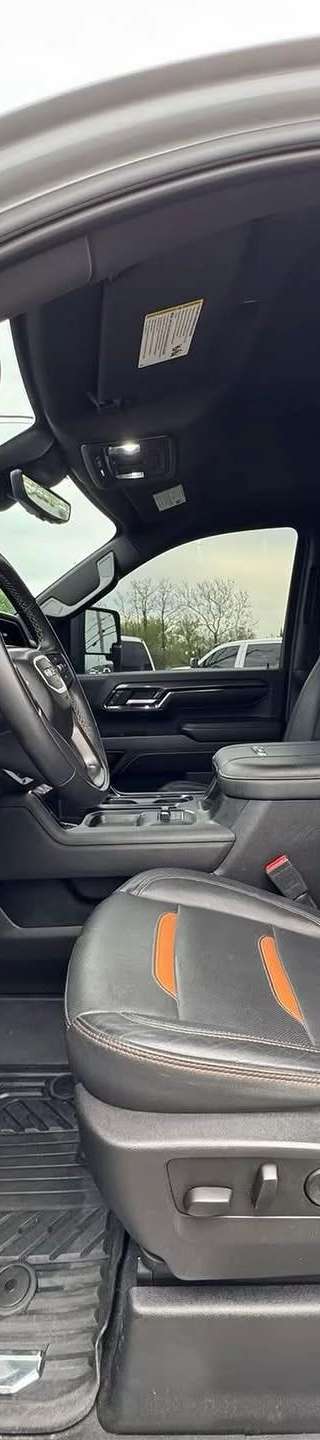 2024 GMC Sierra HD AT4 thumbnail 9