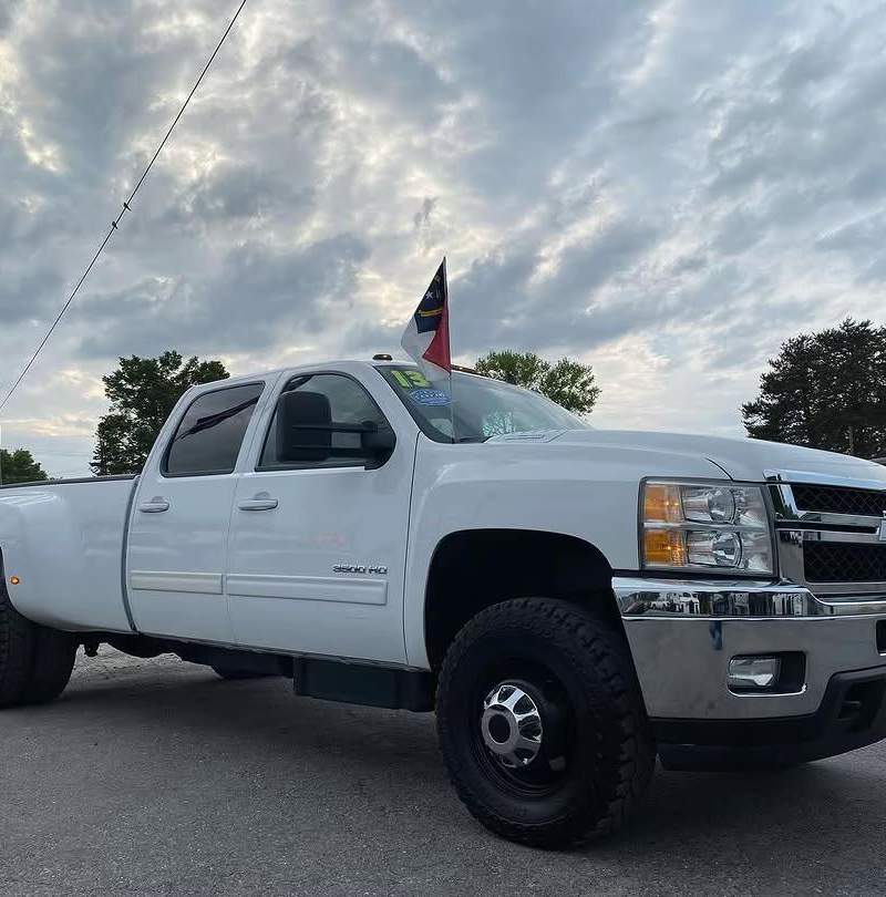 2013 Chevrolet Silverado 3500HD LTZ 2