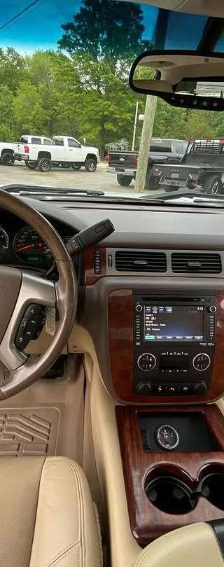 2013 Chevrolet Silverado 3500HD LTZ thumbnail 4