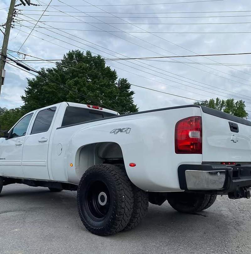 2013 Chevrolet Silverado 3500HD LTZ 8