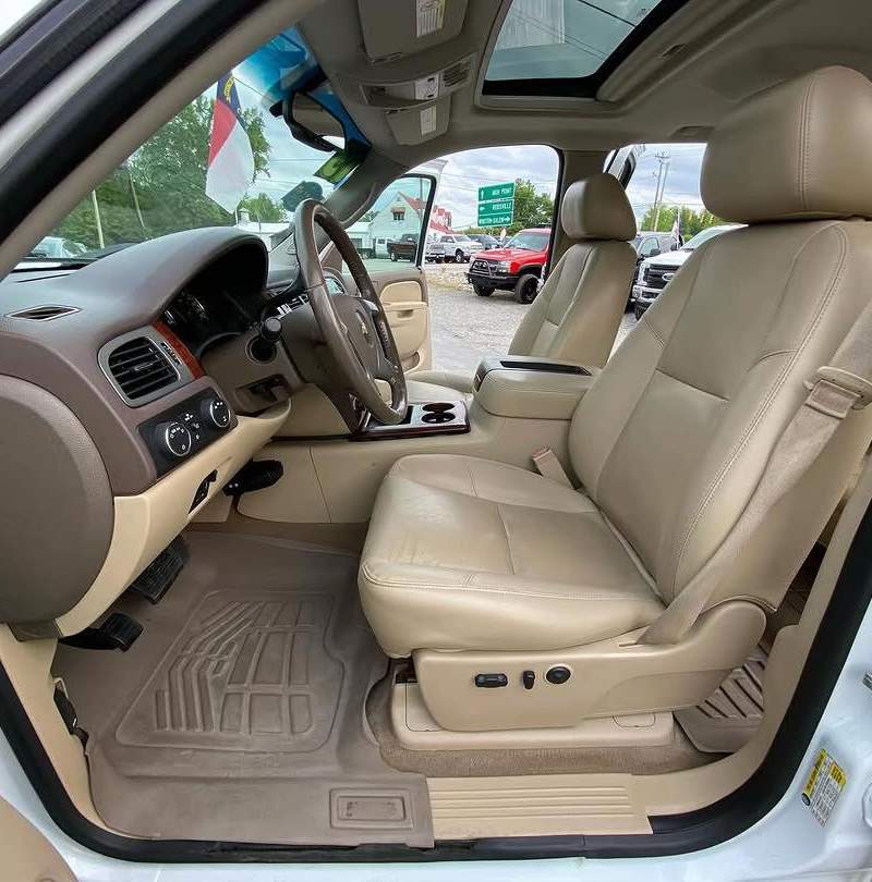 2013 Chevrolet Silverado 3500HD LTZ 10