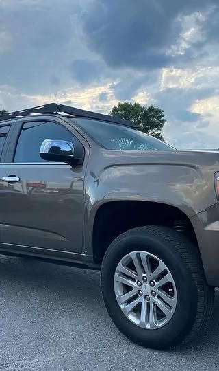 2016 GMC Canyon SLT thumbnail 2