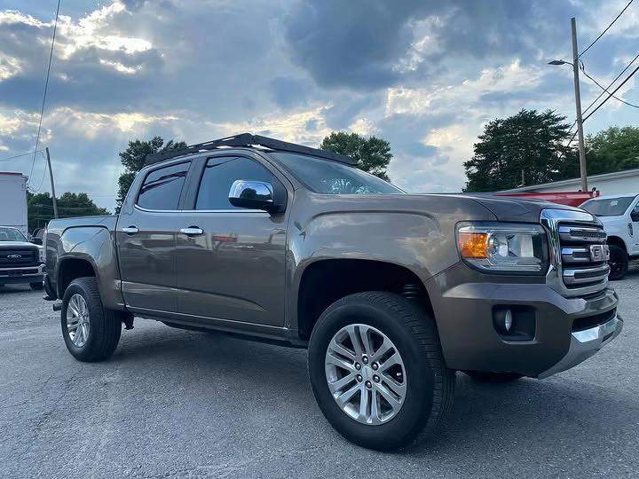 2016 GMC Canyon SLT 2