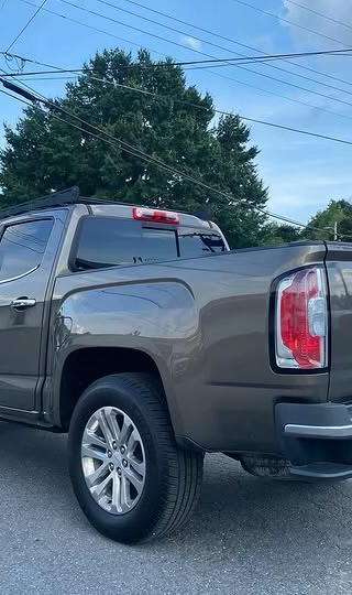 2016 GMC Canyon SLT thumbnail 4
