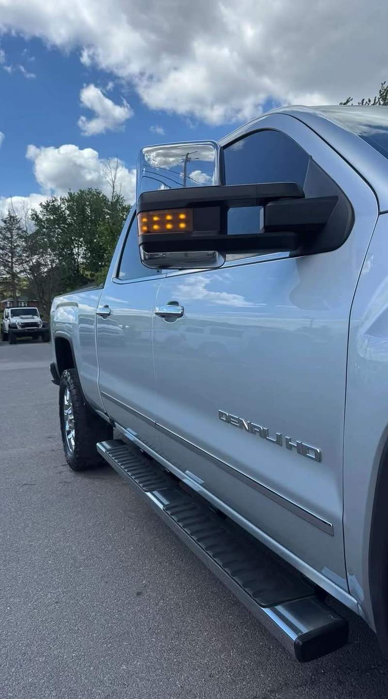 2018 GMC Sierra 2500HD Denali 3