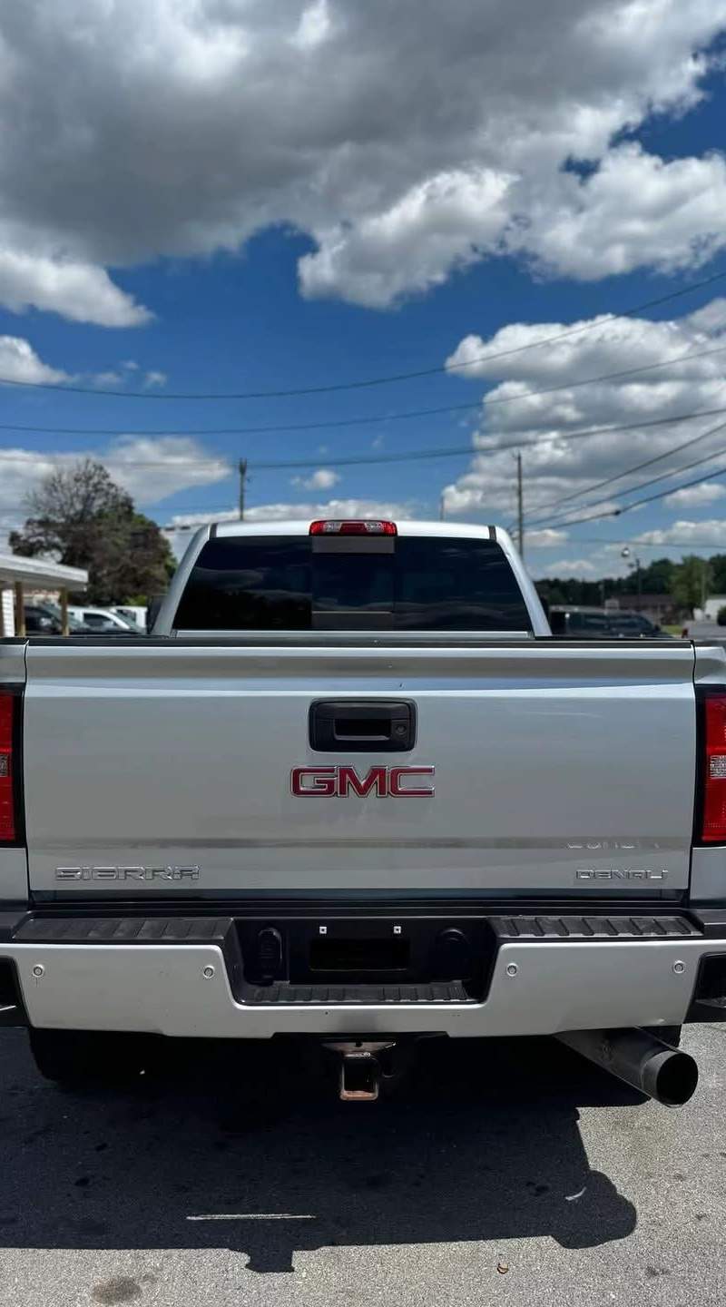 2018 GMC Sierra 2500HD Denali 6