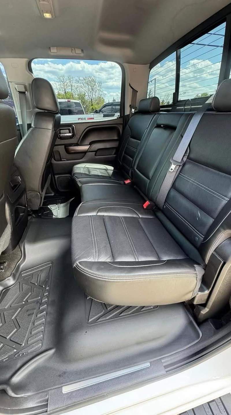 2018 GMC Sierra 2500HD Denali 10