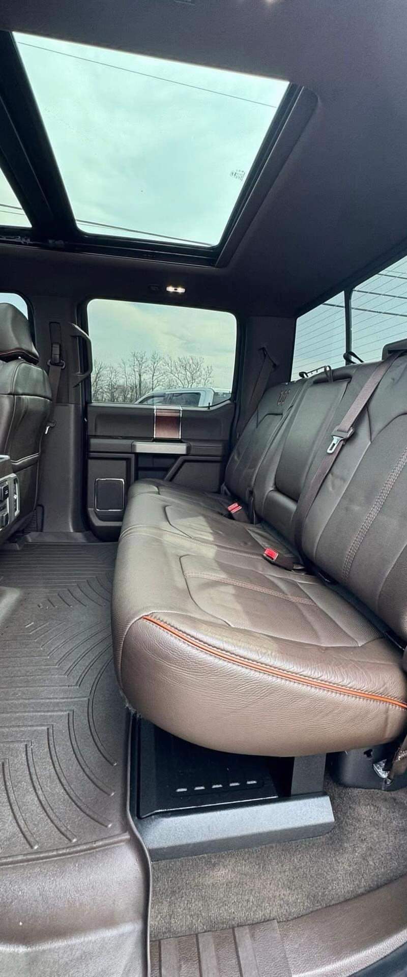 2017 Ford F-350 Super Duty King Ranch 11