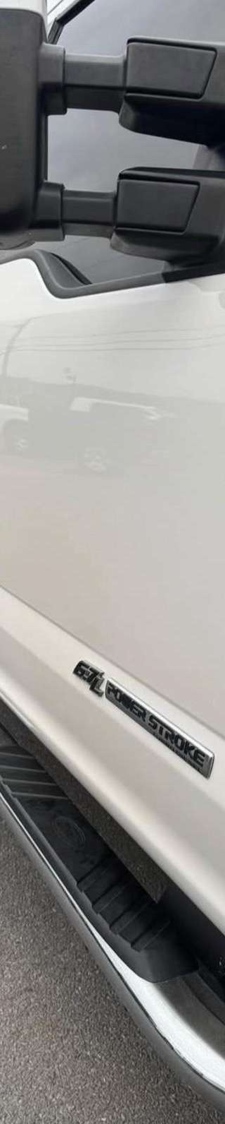 2018 Ford F-250 Super Duty Lariat thumbnail 3