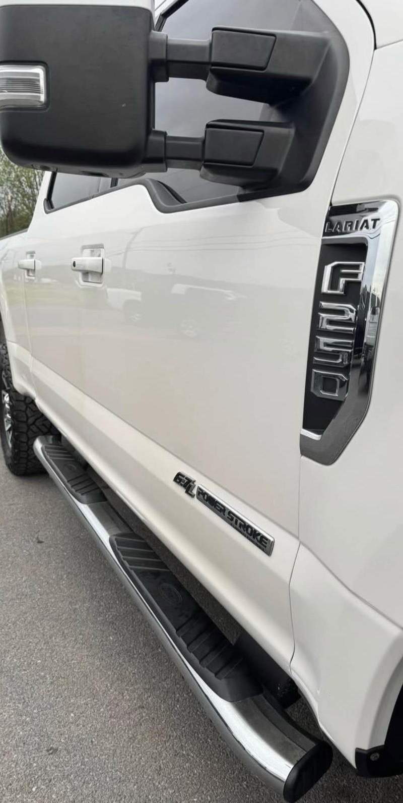 2018 Ford F-250 Super Duty Lariat 3